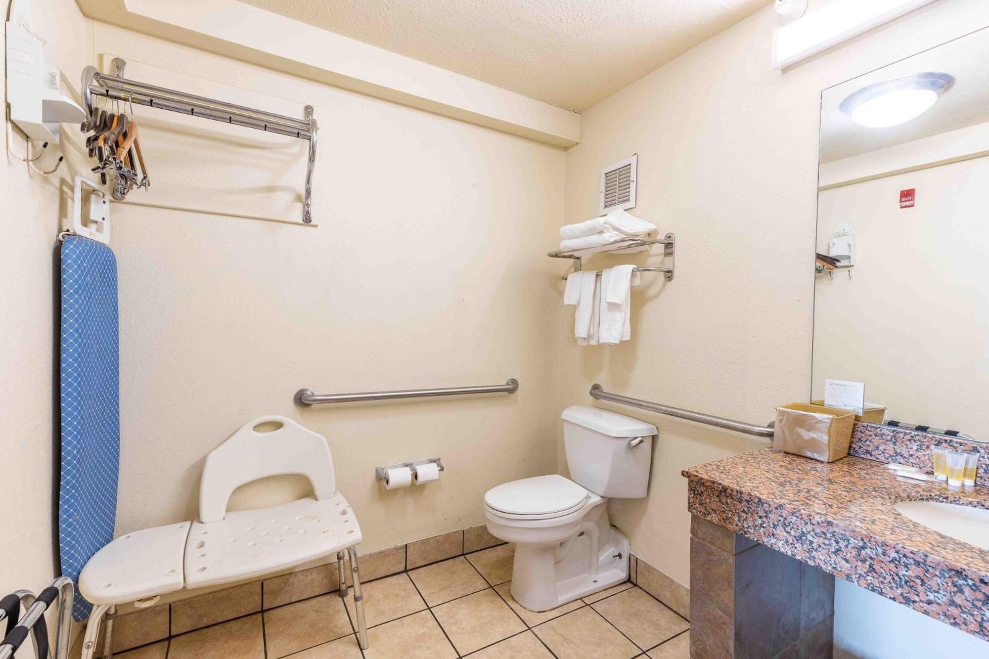 Days Inn By Wyndham Oklahoma City/Moore Ngoại thất bức ảnh